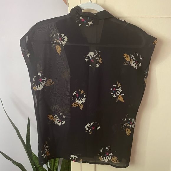 VINTAGE floral blouse with pearl buttons - Picture 4 of 4